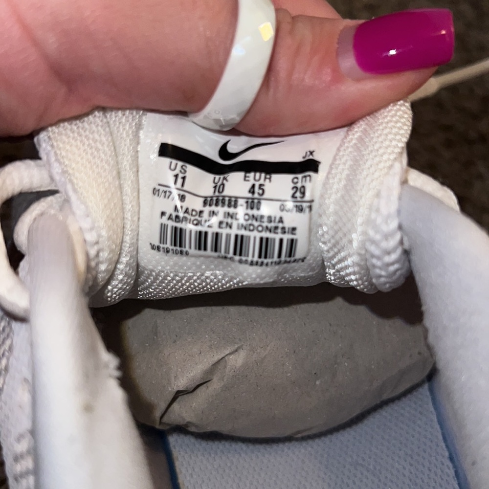 Brand new all white Nikes - Picture 5 of 6